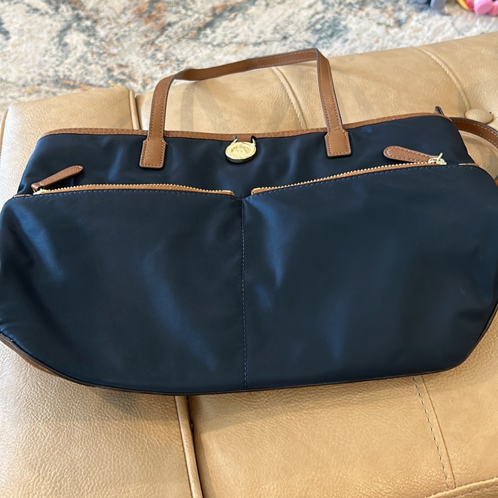 Micheal Kors Black cloth shoulder bag trimmed in brown - Picture 12 of 13